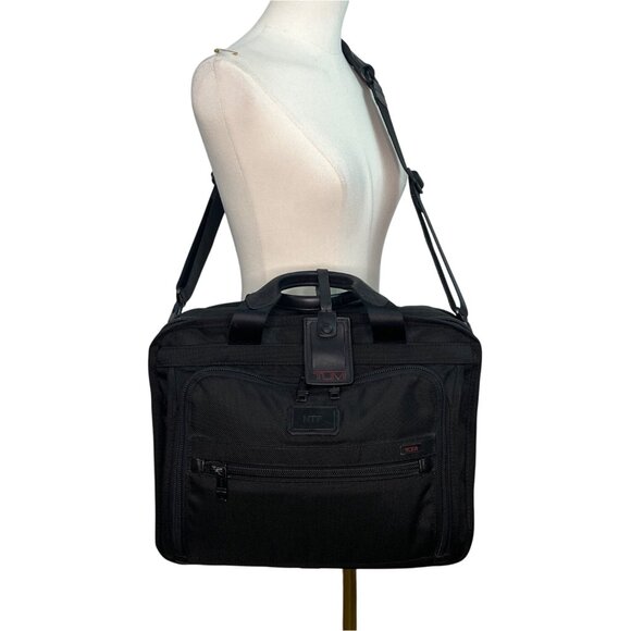 Tumi Alpha 3 Black Nylon Handles & Shoulder Strap T-Pass Laptop Briefcase Sz L - Picture 2 of 16